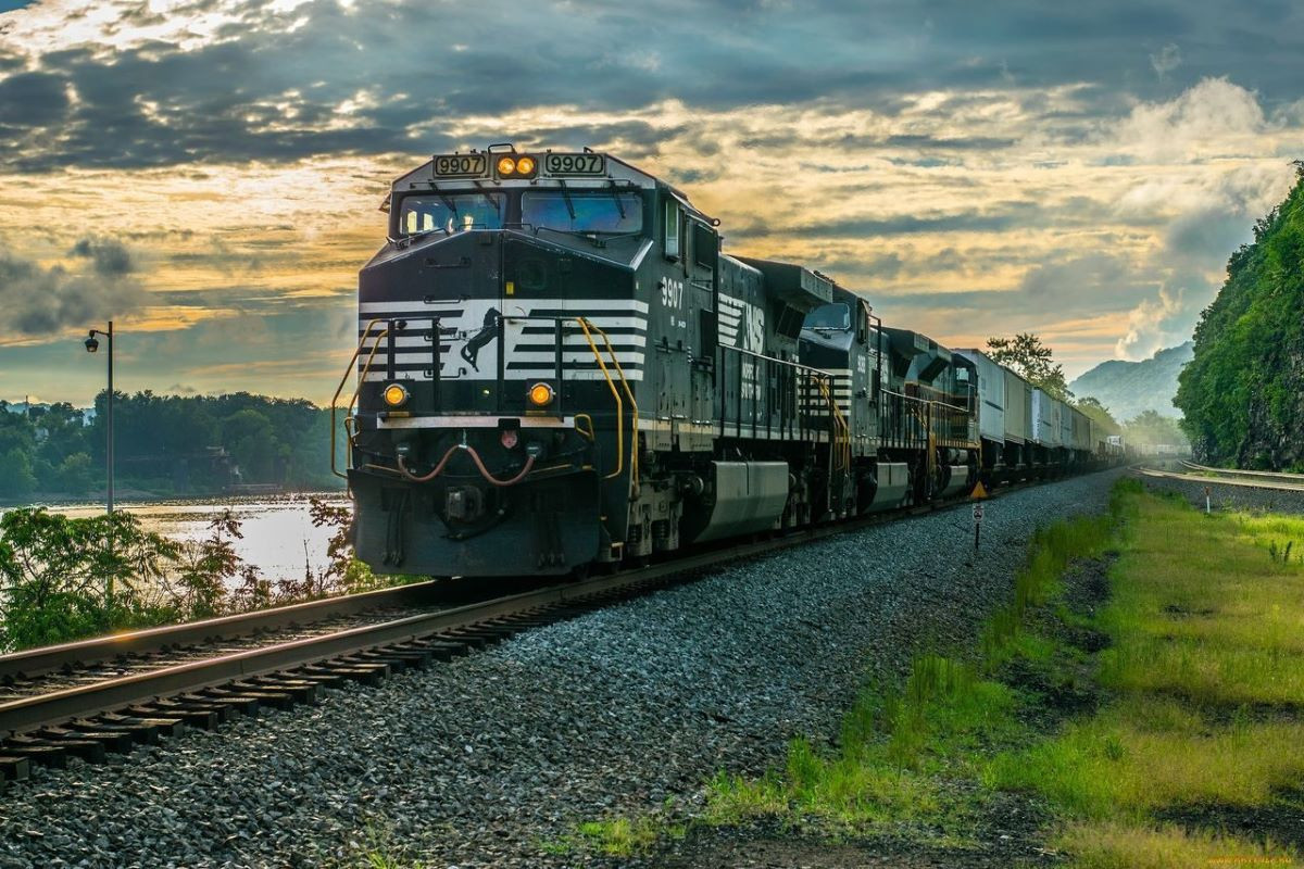 First regular freight train from India to Russia to pass through Azerbaijan