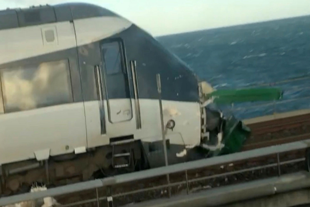 Train accident kills 9 in China