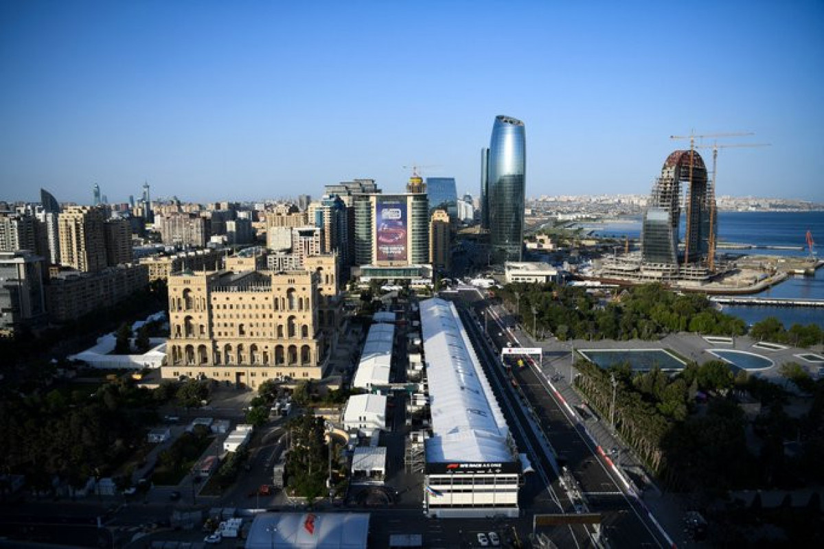Formula 1: First free race started in Baku