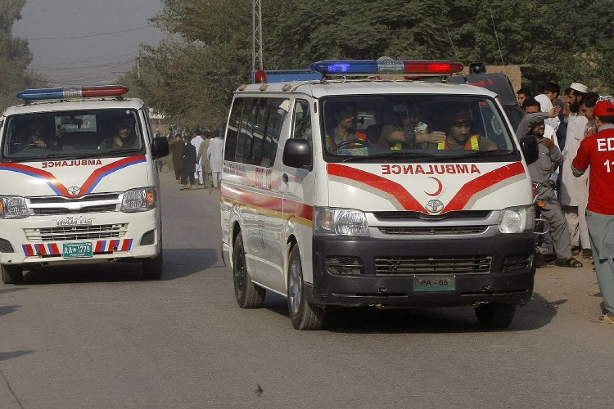 Pakistan train crash death toll reaches 50-UPDATED 