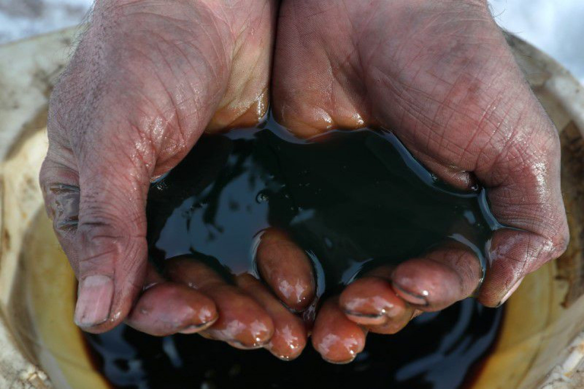 Oil rises as threat of immediate Iran supply recedes
