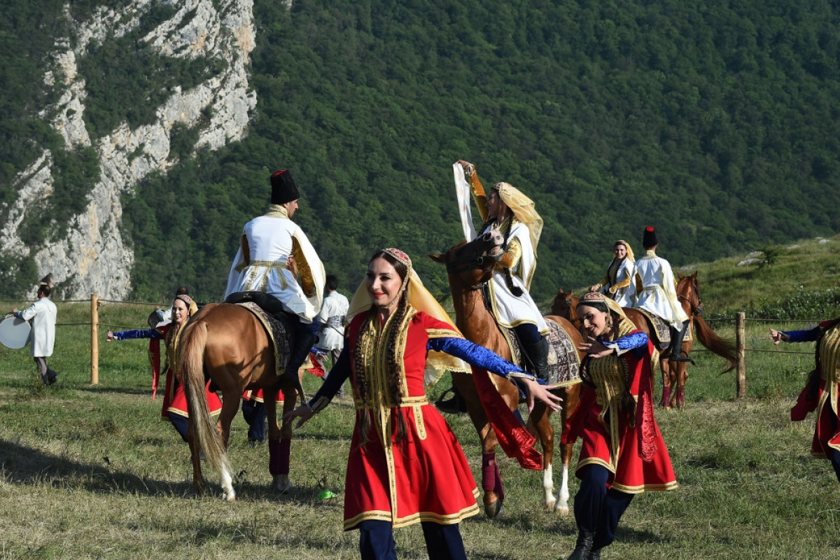 “Musical heritage and Karabakh horses on Jidir Duzu plain” composition organized by Heydar Aliyev Foundation was presented in Shusha