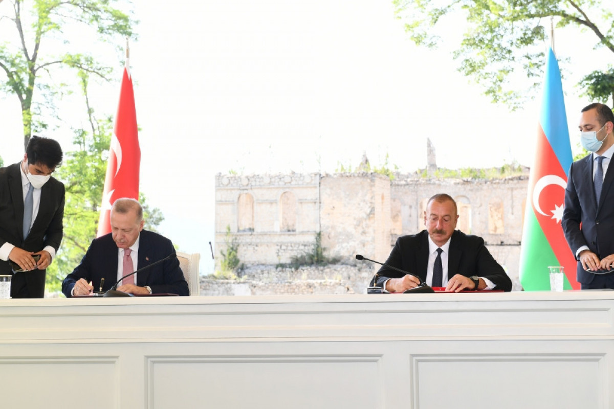 Declaration: Construction of Nakhchivan-Kars railway will significantly contribute to intensification of relations between two countries