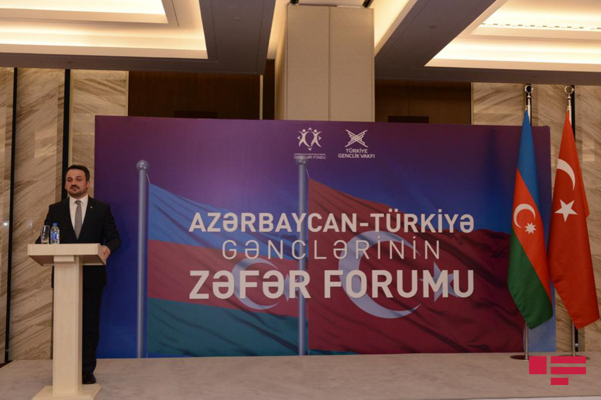 “Victory Form” of the Azerbaijani and Turkish youth held