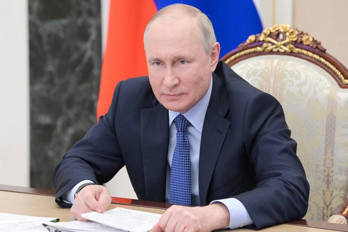 Putin hopes Biden "will be given a chance to work calmly"