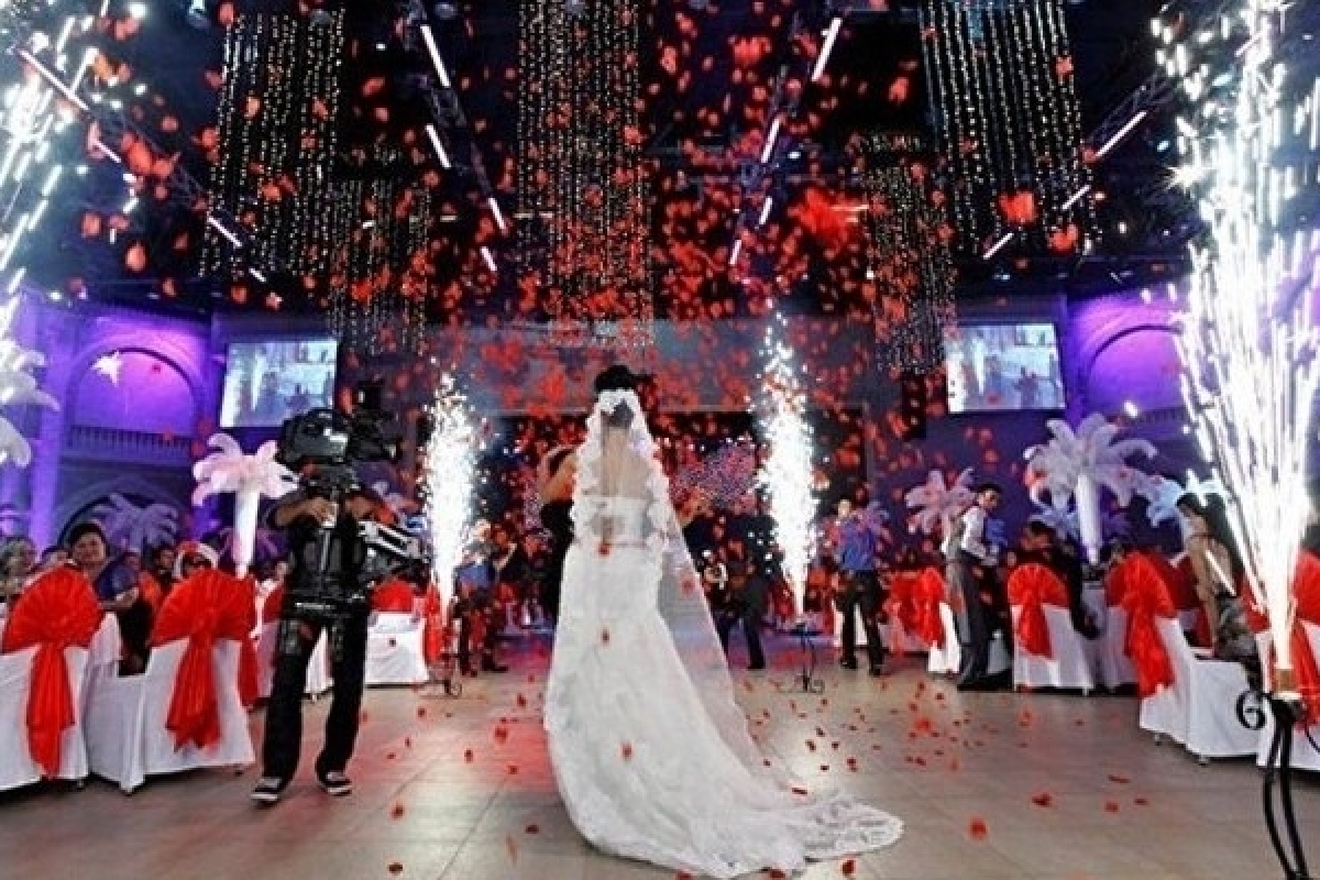 Participants to be required to have a COVID passport at weddings attended by 50 to 150 people