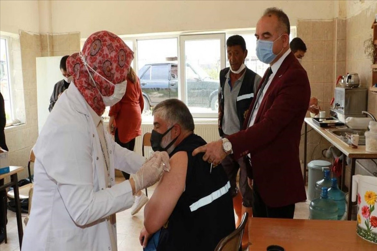 Turkey administers nearly 1M coronavirus vaccine shots in 24 hours