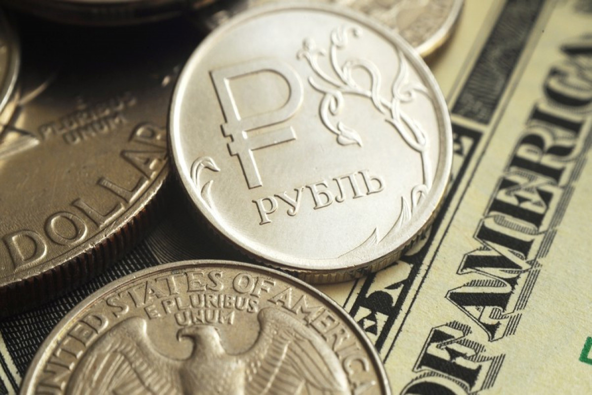 Ruble almost flat after incident with UK guided destroyer in Black Sea