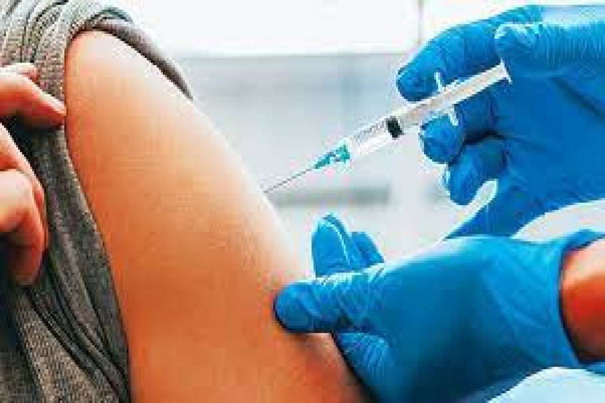 One can be vaccinated six months after having COVID-19 with any antibody levels, Russian expert says