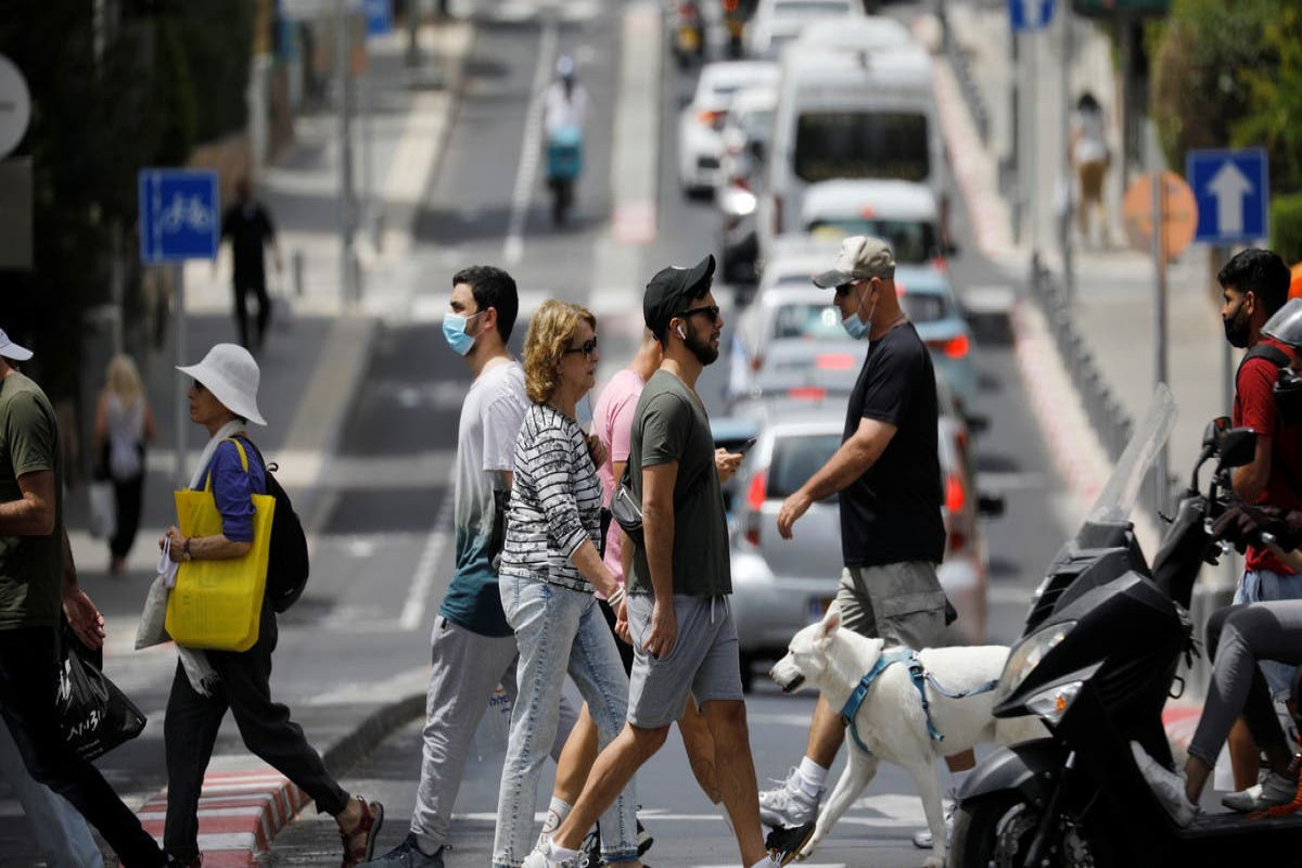 Israel restores indoor mask requirement