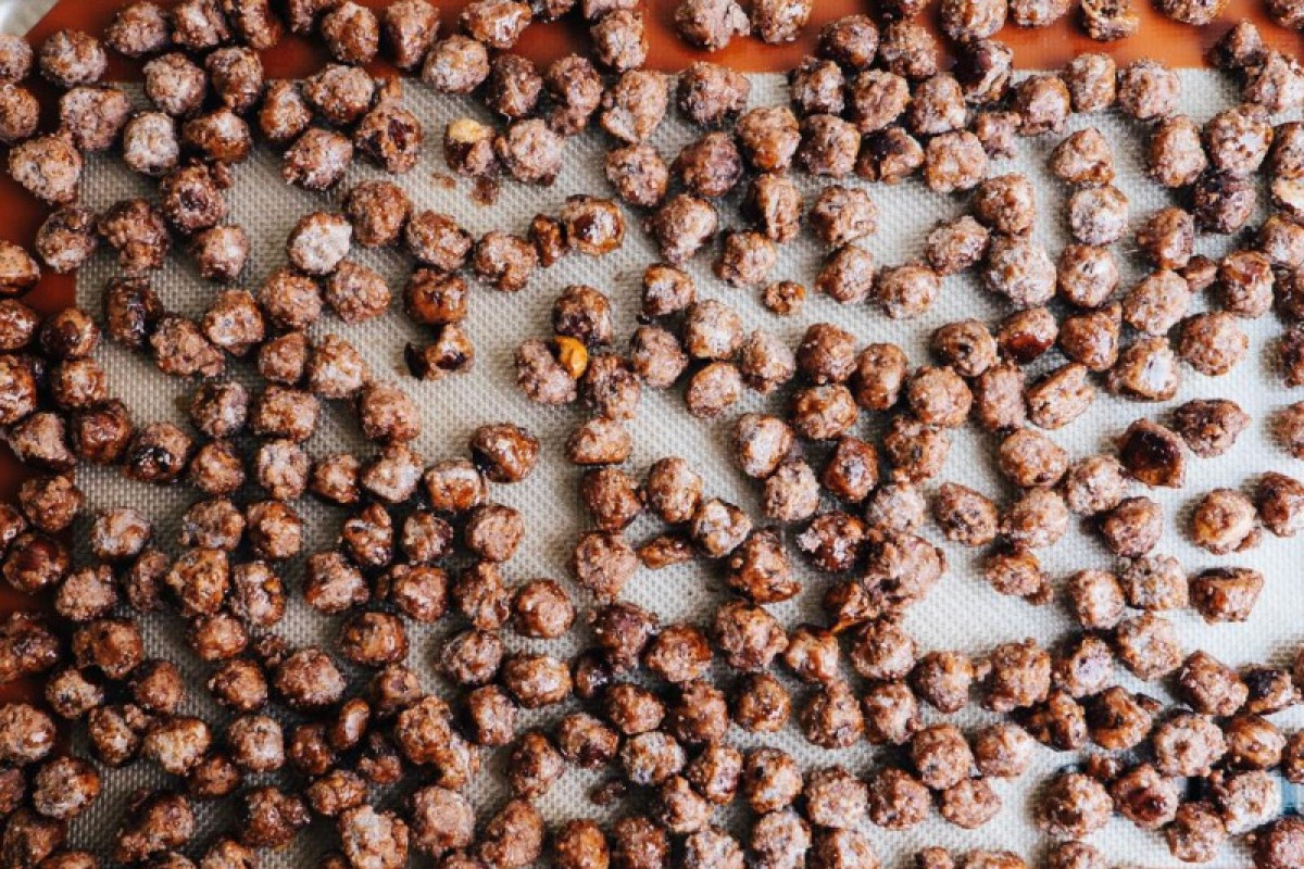 Hazelnut kernels imported from England found to be unfit for consumption