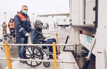 YASHAT Fund sends 10 more veterans to Turkey for treatment