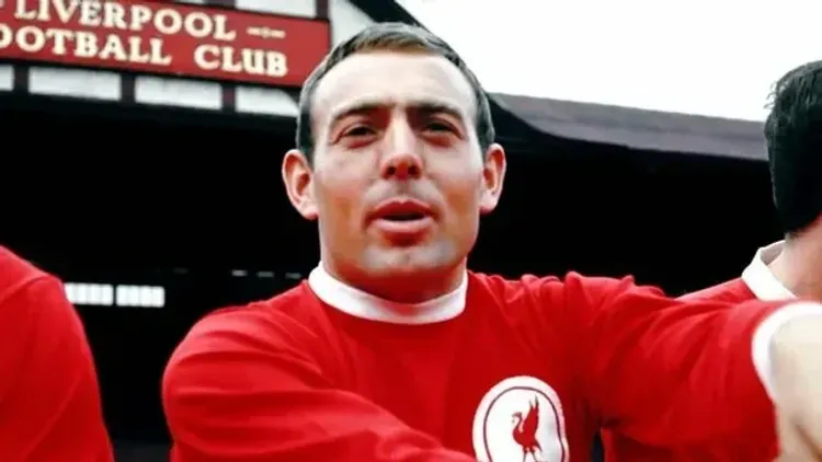 Former Liverpool and Scotland striker dies aged 82