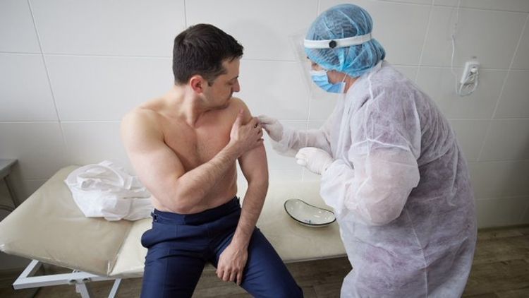 Ukrainian President vaccinated against coronavirus