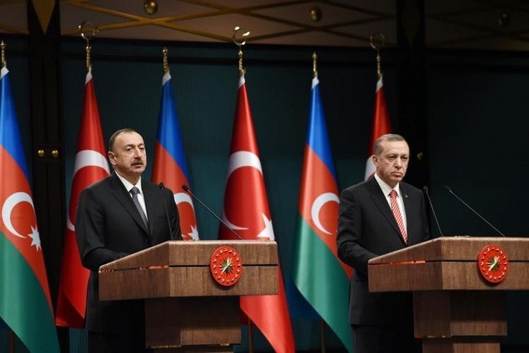 President Ilham Aliyev offered condolences to the Turkish President in connection with helicopter crash