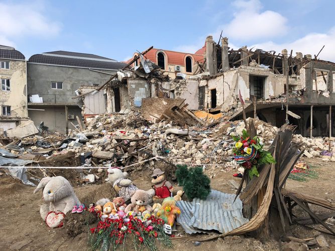 Ukrainian Ambassador visits the territory in Ganja, shelled by Armenians
