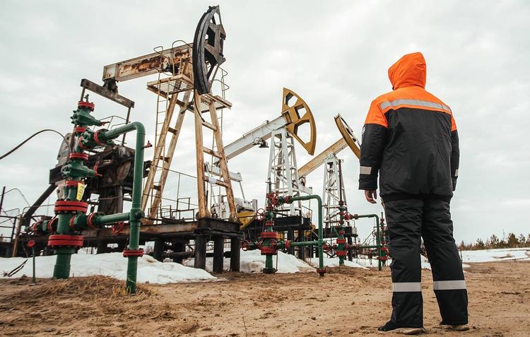 Brent futures climb to $70.5 per barrel on ICE