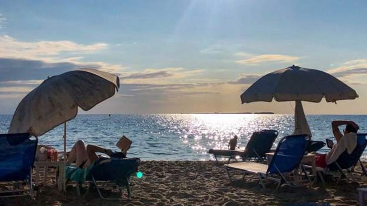 UK looking at international travel certification