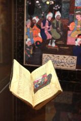 Exhibition, dedicated to 880th anniversary of Nizami, opened in Moscow - PHOTO