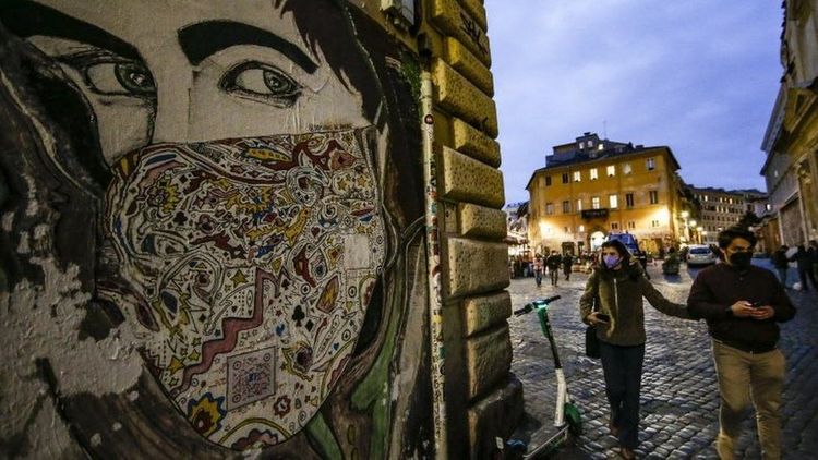 Italy to shut shops and schools amid infection spike