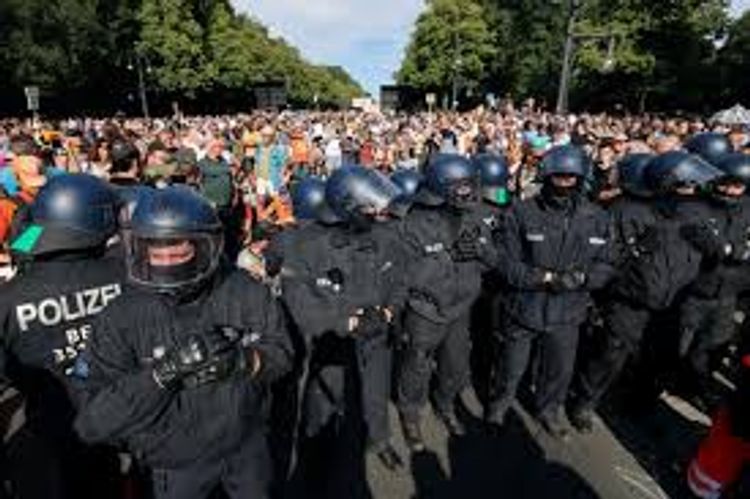 12 officers injured during protest against coronavirus measures in Germany — paper