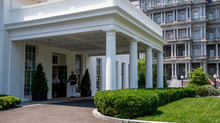 White House cancels daily COVID-19 tests for staffers 