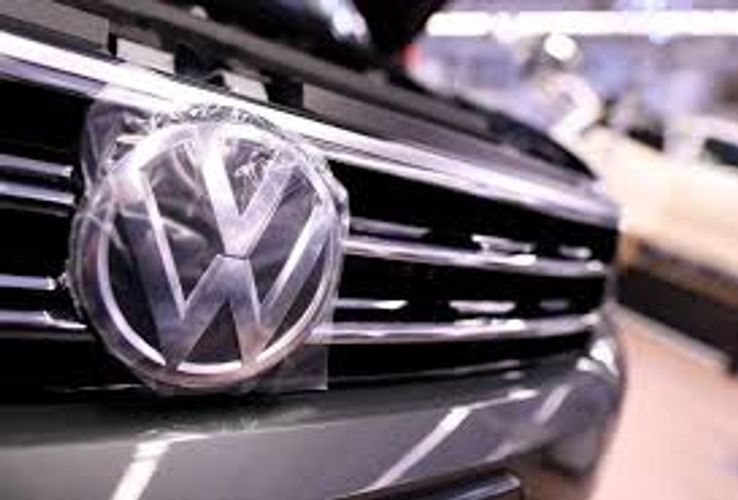 Volkswagen is worth 200 billion euros, CEO Diess says