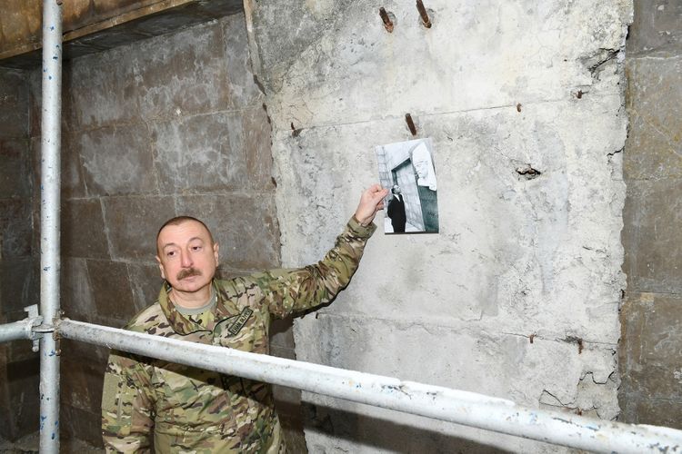 President Ilham Aliyev and First Lady visited the museum-mausoleum complex of Molla Panah Vagif in Shusha