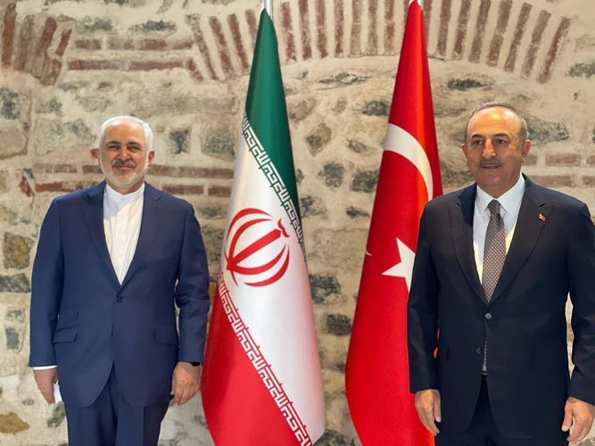 Turkish and Iranian FMs meet in Istanbul