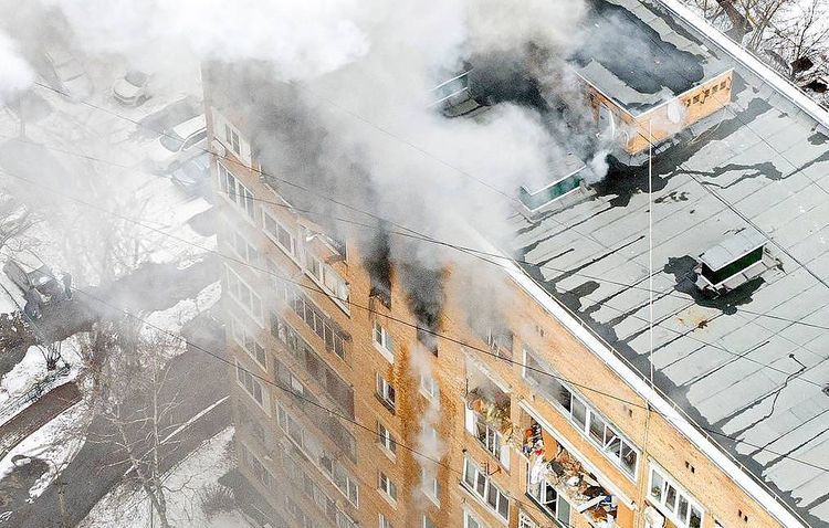 Household gas explosion hits apartment building in Moscow region