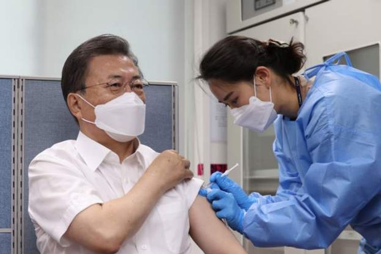 South Korean president gets AstraZeneca jab