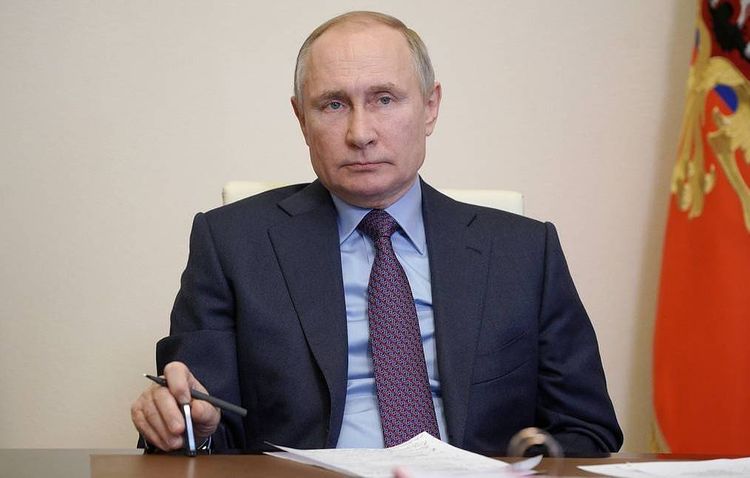 State Duma passes law allowing Putin to run for president again