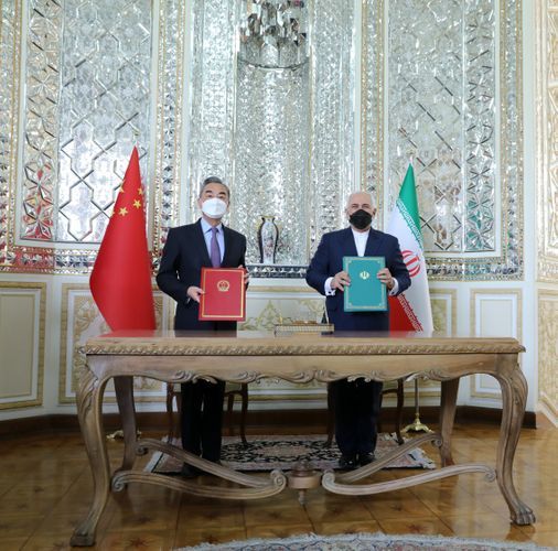Iranian and Chinese FMs meet