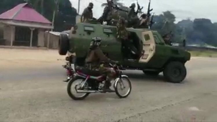Mozambique militants ambush workers fleeing hotel