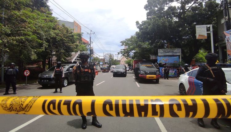 Indonesian church bombed by suspected Islamist militants