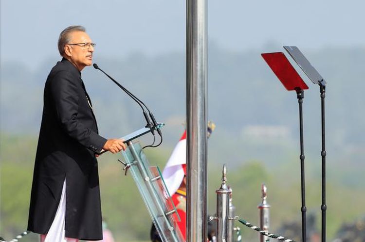 Pakistan's president tests positive for COVID-19