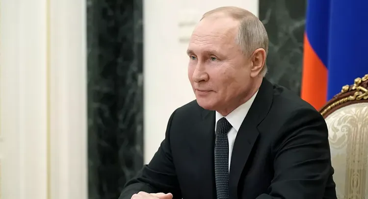 Putin tells Merkel, Macron Russia ready to restore interaction with EU, If sees interest