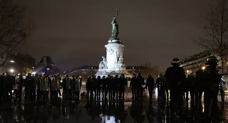 International Workers' Day demonstration held in Paris  - LIVE