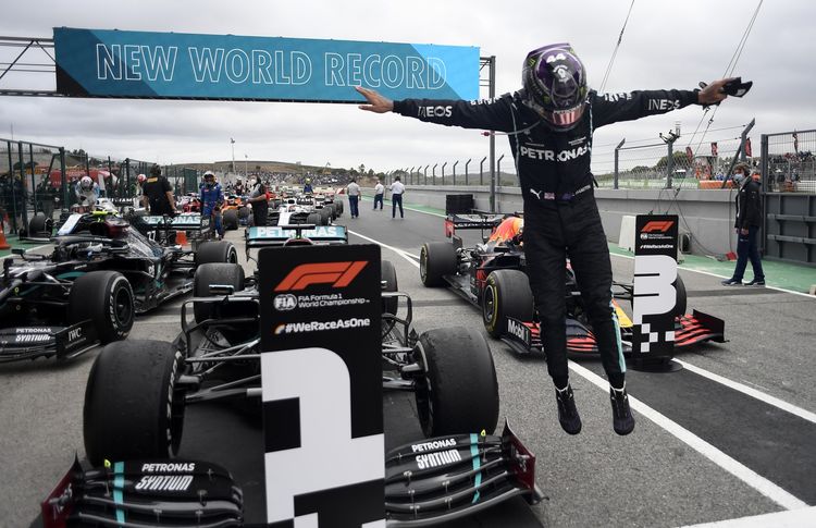 Hamilton wins F1 Portuguese GP