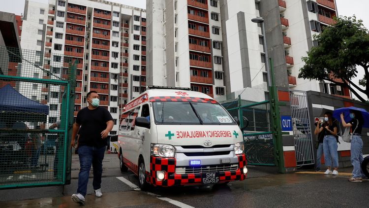 Singapore tightens Covid curbs on gatherings and border measures