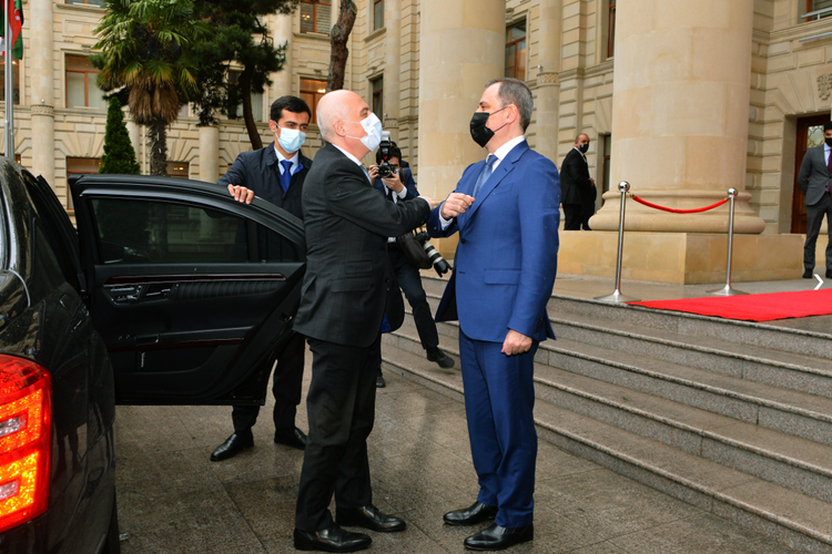 Azerbaijani, Georgian FMs hold extended meeting in Baku - UPDATED-1 