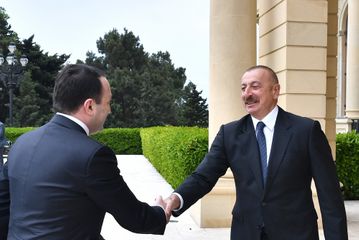 President Ilham Aliyev received Georgian PM - UPDATED