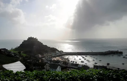 UK sends navy gunboats to Jersey to prevent blockade as post-Brexit fishing row with France spirals