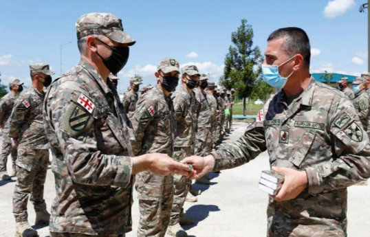 Georgia gave Quran as a gift to Muslim soldiers-PHOTO 