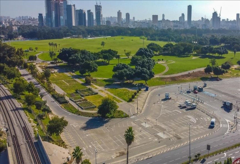 Sirens go off in Tel Aviv as dozens of rockets fired towards city