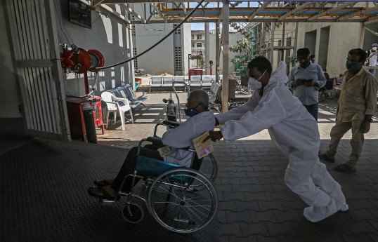 India reports over 362,000 daily COVID-19 cases, health ministry says