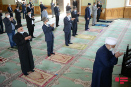 Eid prayer performed in Tazapir mosque-VIDEO -PHOTO 