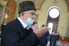 Eid prayer performed in Tazapir mosque-VIDEO -PHOTO 