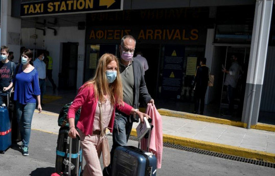 Greece ends lockdown measures and opens to tourists