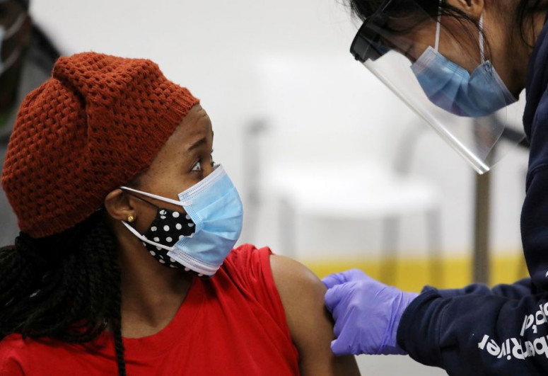 Canada plots course to fully vaccinated return to gatherings in fall